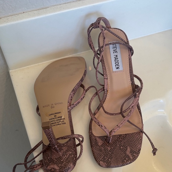 Steve Madden Snakeskin Pink Sandals - Picture 2 of 3